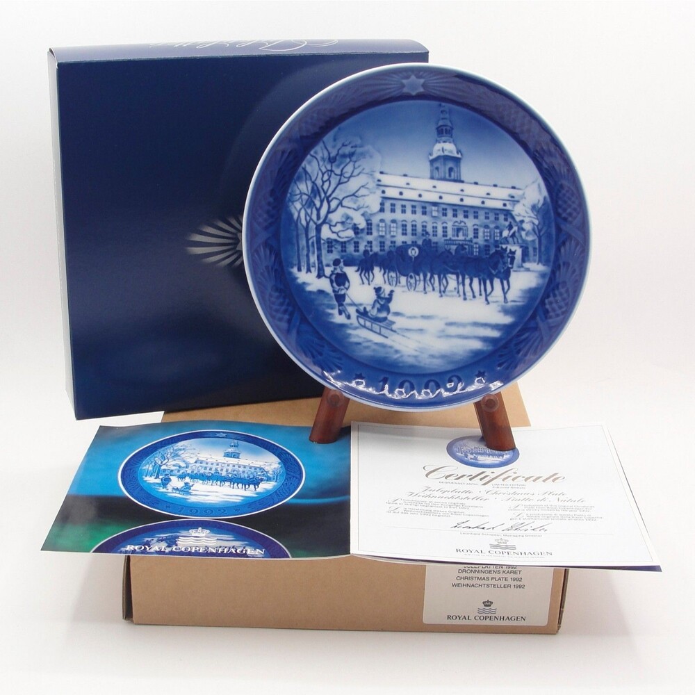 Royal Copenhagen 1992 Christmas Plate The Royal Coach Dronningens Karet Box COA